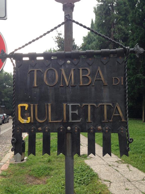 Alla Tomba Di Giulietta Verona Exteriör bild